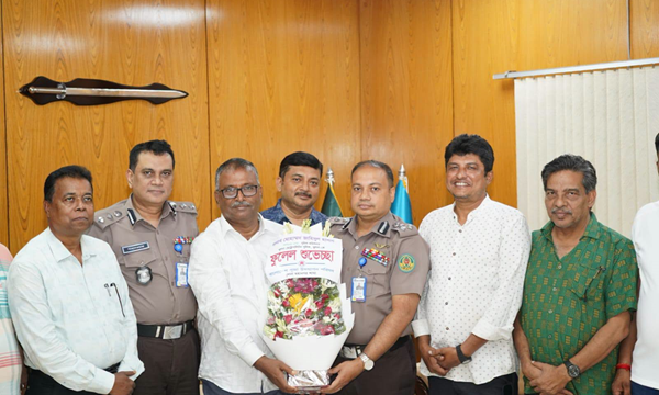 খুলনায় রথযাত্রা ঘিরে নিরাপত্তা জোরদার, পূজা উদযাপন পরিষদের সঙ্গে কেএমপি’র মতবিনিময়
