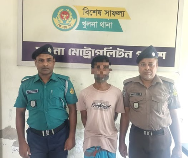 খুলনায় মাদক মামলার পরোয়ানাভুক্ত আসামি গ্রেফতার