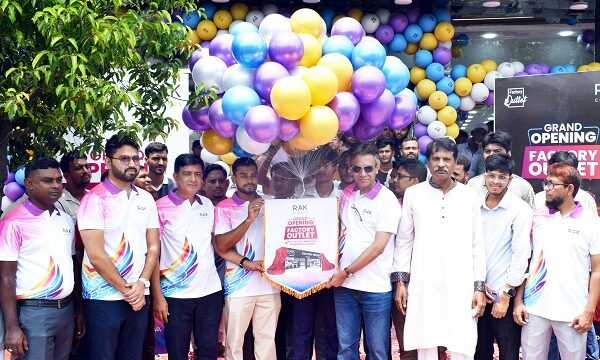 খুলনায় আরএকে সিরামিকসের নতুন ফ্যাক্টরি আউটলেট উদ্বোধন