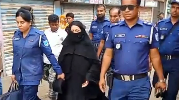 ঘুমন্ত স্বামীকে জবাই করে হত্যার অভিযোগ, স্ত্রী আটক