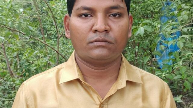 কয়রায় সংবাদ প্রকাশের জের ধরে সাংবাদিক রিয়াজুলকে হত্যার হুমকি