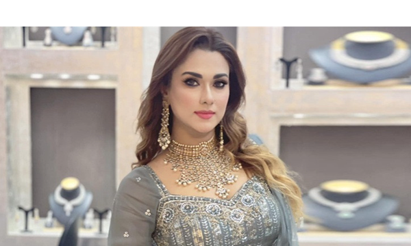 আত্মসমর্পণ করে জামিন পেলেন নায়িকা ববি