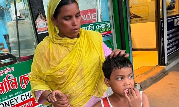 ভারতীয় নারী ও শিশুকে বাংলাদেশি সন্দেহে পুশইনের অভিযোগ, বেনাপোলে অনিশ্চয়তায় দিন কাটছে তাদের
