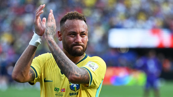 ‘এখানেই শুরু, এখানেই শেষ হলো’ বলে অবসরের ইঙ্গিত নেইমারের