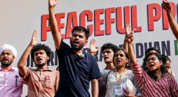 বিজেপির জোটে যোগ দেওয়ার প্রস্তাব পেলেন ককরোচ পার্টির দীপকে