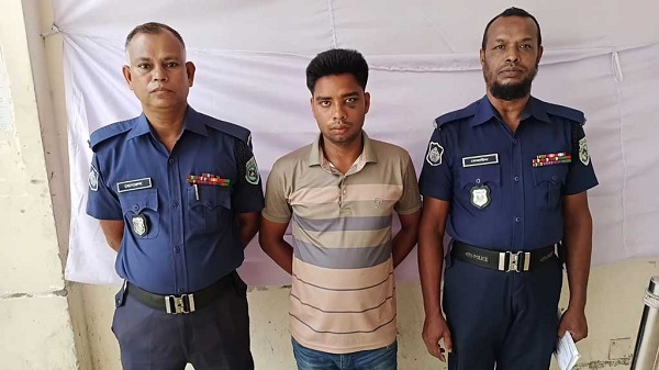এনএসআই পরিচয়ে প্রেম, সাড়ে ১০ লাখ টাকা আত্মসাৎ-ধর্ষণের অভিযোগে যুবক গ্রেপ্তার