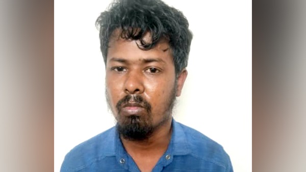 গাজীপুরে ঘুমন্ত স্ত্রীকে কুপিয়ে হত্যা, ৪৮ ঘণ্টার মধ্যে স্বামী গ্রেপ্তার
