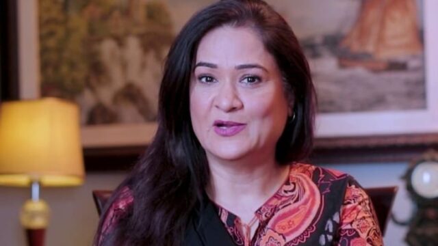 ৫৪ বছর বয়সে বিয়ে করলেন অভিনেত্রী
