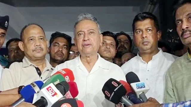 জাহাজে  বিষাক্ত গ্যাস ছড়িয়ে পড়াটা খুবই মর্মান্তিক দুর্ঘটনা : অর্থমন্ত্রী