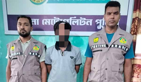খুলনায় শীর্ষ সন্ত্রাসী হুমার সহযোগী জিহাদ গ্রেফতার