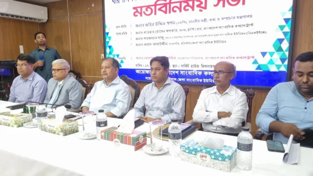 জলবায়ু সংকট মোকাবিলায় সবুজায়নকে জাতীয় দায়িত্ব হিসেবে নিতে হবে : তথ্যমন্ত্রী