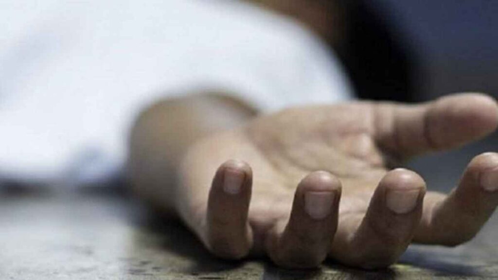খুলনায় ছুরিকাঘাতে মুস্তাকিন নামে এক যুবক নিহত