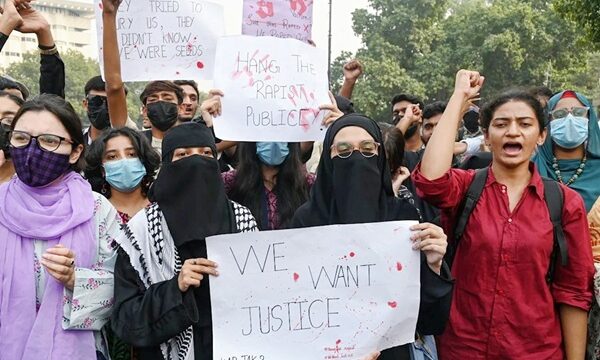 লাহোরে আজারবাইজানের তরুণীকে মাদক খাইয়ে ধর্ষণের অভিযোগ, শনাক্ত ৩