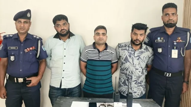 নারায়ণগঞ্জে ডিজিএফআইয়ের তিন ভুয়া সদস্য গ্রেফতার