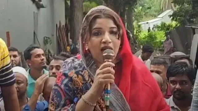 লংমার্চে হাজারো গাড়ি, ‘গাড়িগুলো কি পানিতে চলে?’: শামা ওবায়েদ