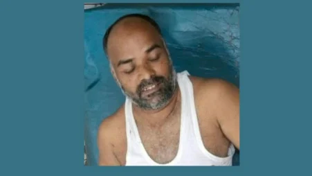 খুলনায় পুলিশ পরিদর্শককে চাপাতি দিয়ে কুপিয়ে টাকা-মোবাইল ছিনতাই