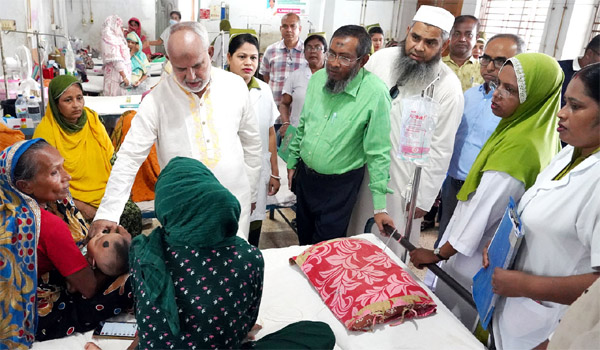 ডেঙ্গু পরিস্থিতি পর্যবেক্ষণের নগরীর বিভিন্ন হাসপাতাল ও মেডিকেল ক্যাম্পসমূহ পরিদর্শনে কেসিসি প্রশাসক