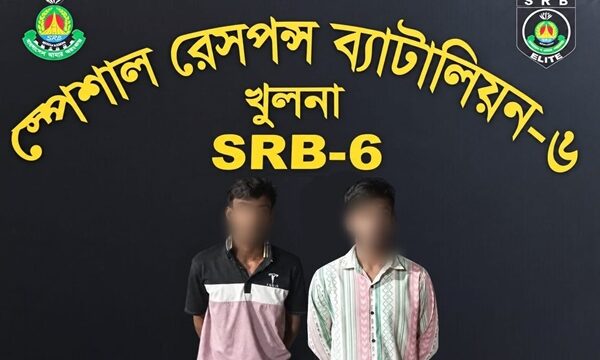 খুলনায় টাকা চুরির অপবাদে তরুণকে পিটিয়ে হত্যা, দুই আসামি গ্রেপ্তার